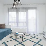 Apartment Luxy Hollo Gozsdu Court *