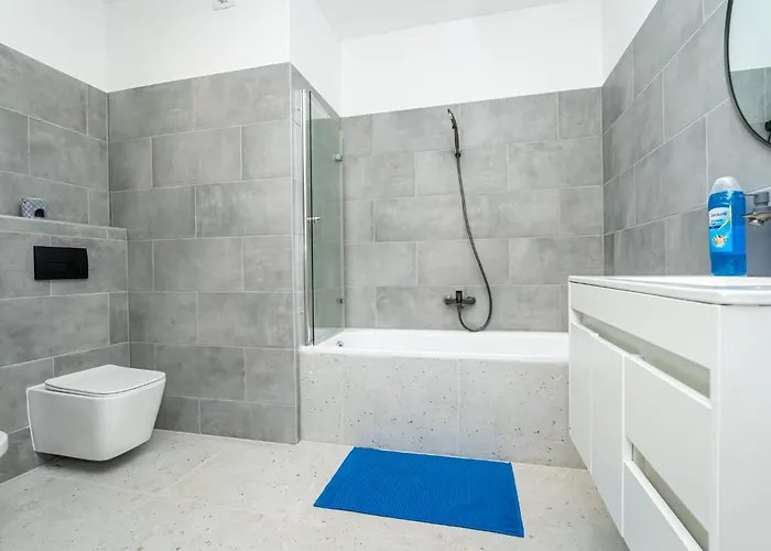 Luxy Hollo Gozsdu Court アパート *