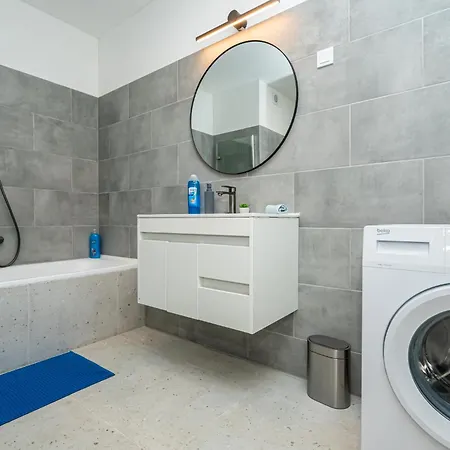 Luxy Hollo Gozsdu Court Budapeszt